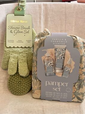 Olivia Rose Silicone Shower Brush & Pamper Bundle